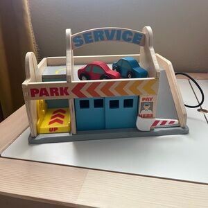 Melissa & Doug Parking Garage and Carwash toy